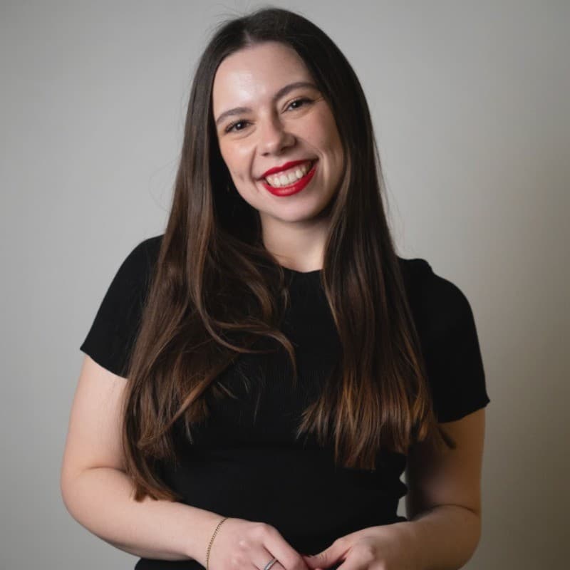 Portrait of Carla Pérez, Content & Brand Strategy at Lyra.